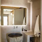 Anemelia Villa *
