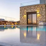 Anemelia Villa *