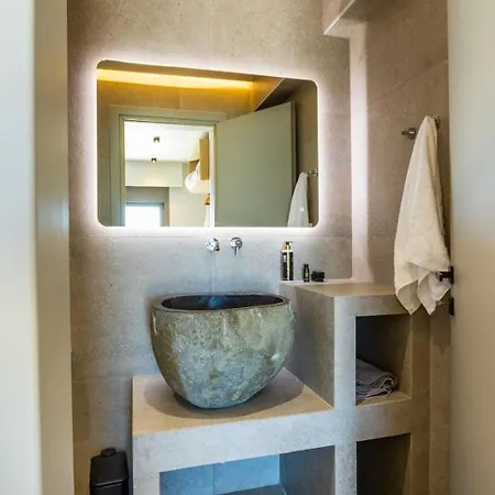 Anemelia * Foiníkion