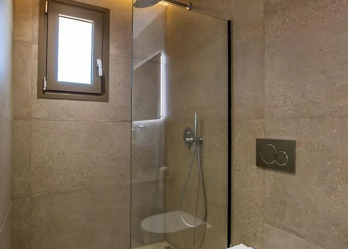 Anemelia فيلة Foiníkion